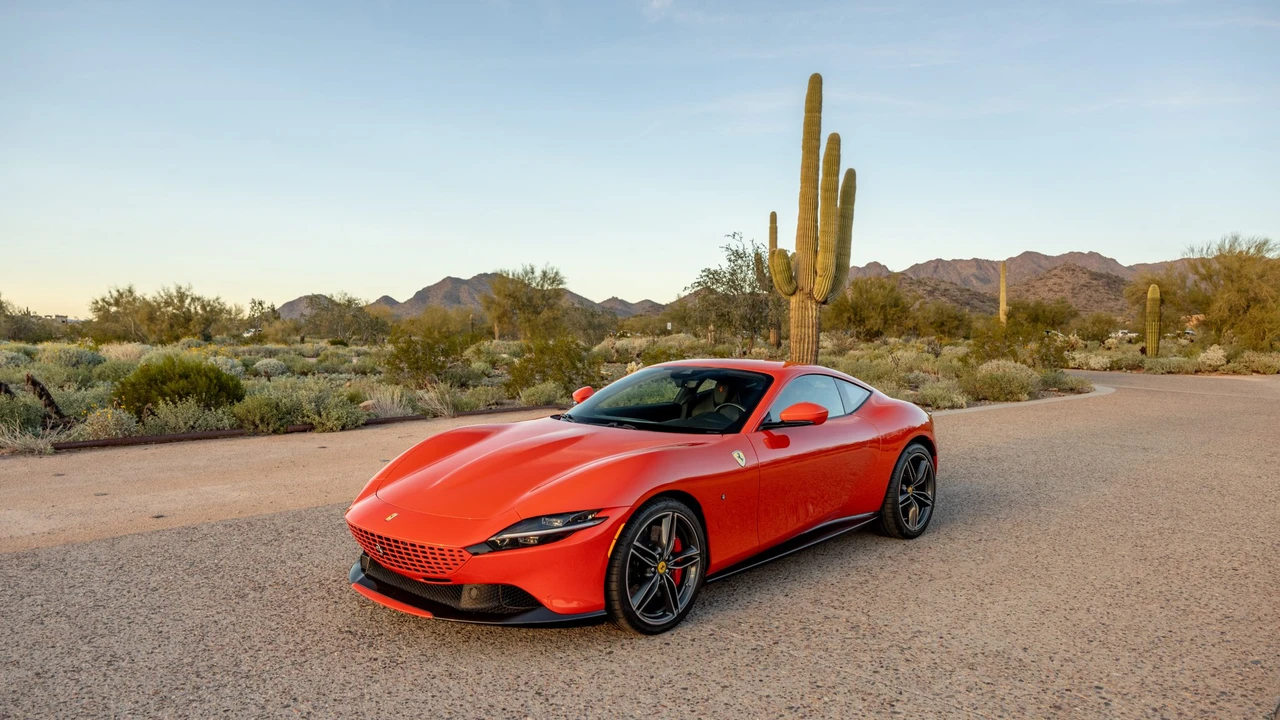 2022 Ferrari Roma - Image 5 of 31