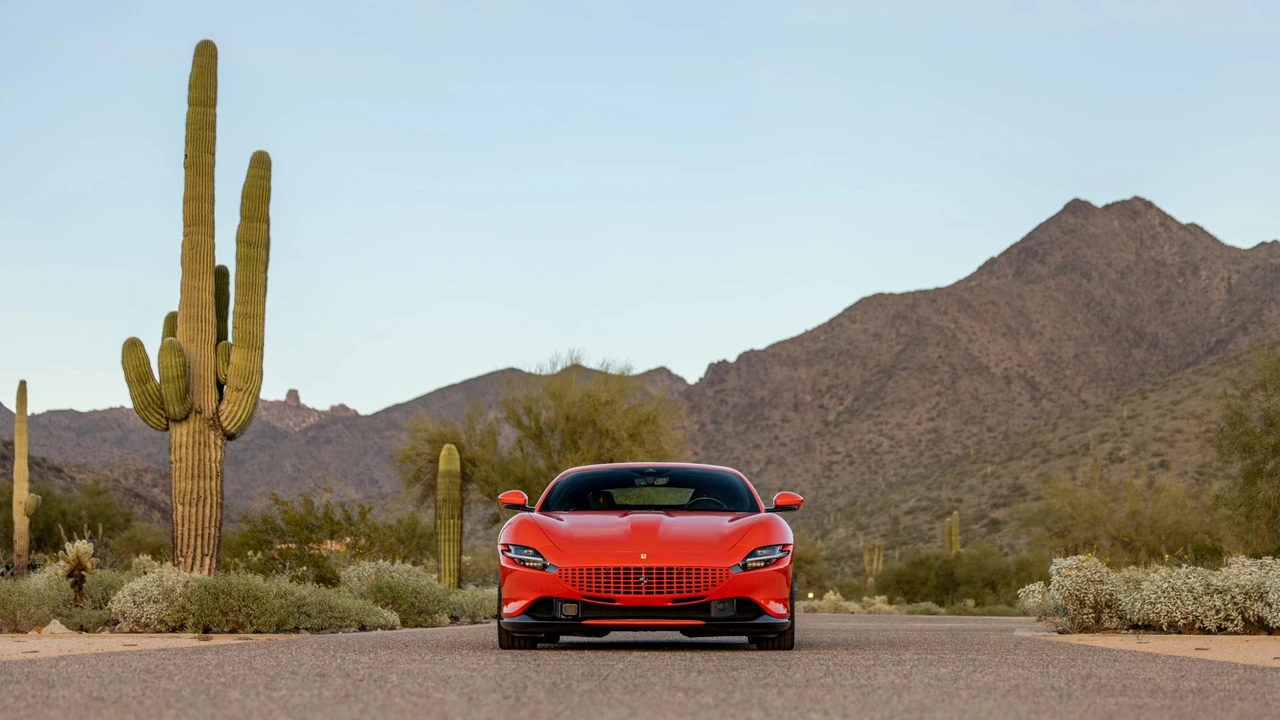 2022 Ferrari Roma - Image 9 of 31