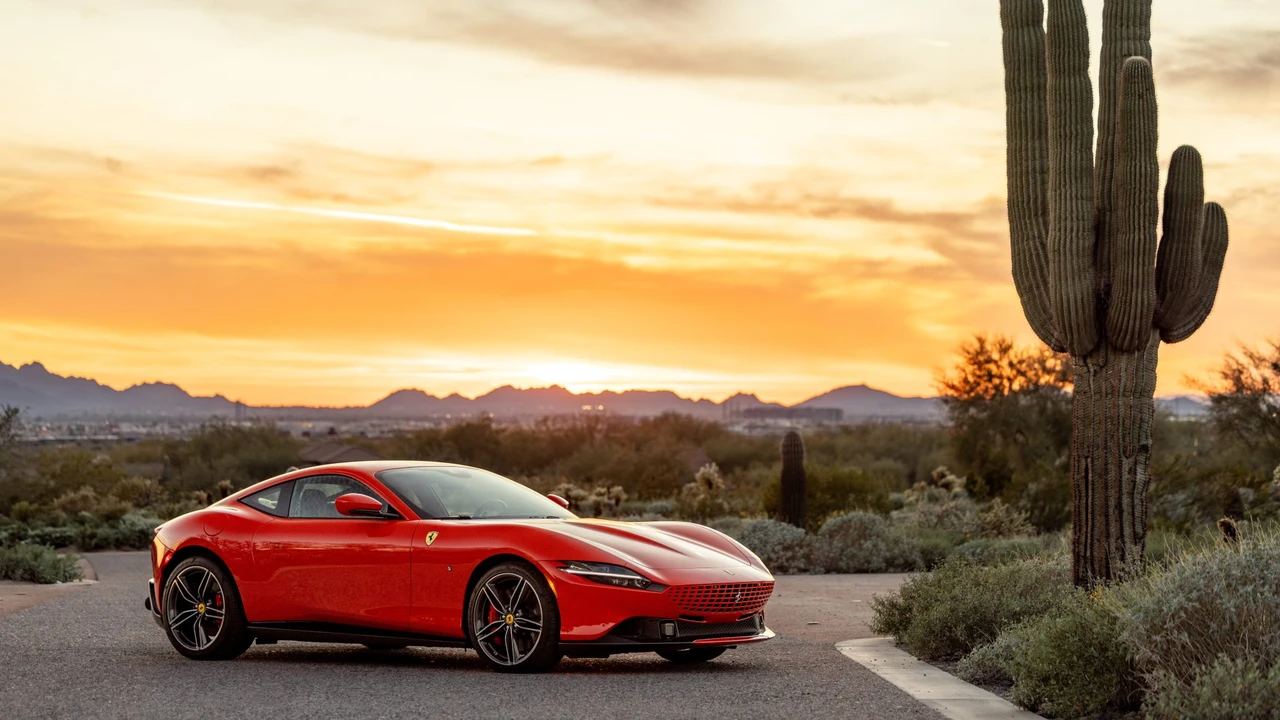 2022 Ferrari Roma - Image 26 of 31