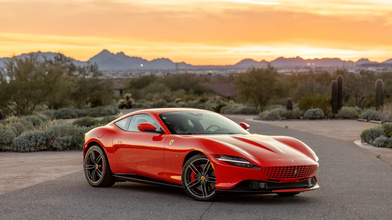 2022 Ferrari Roma - Image 23 of 31