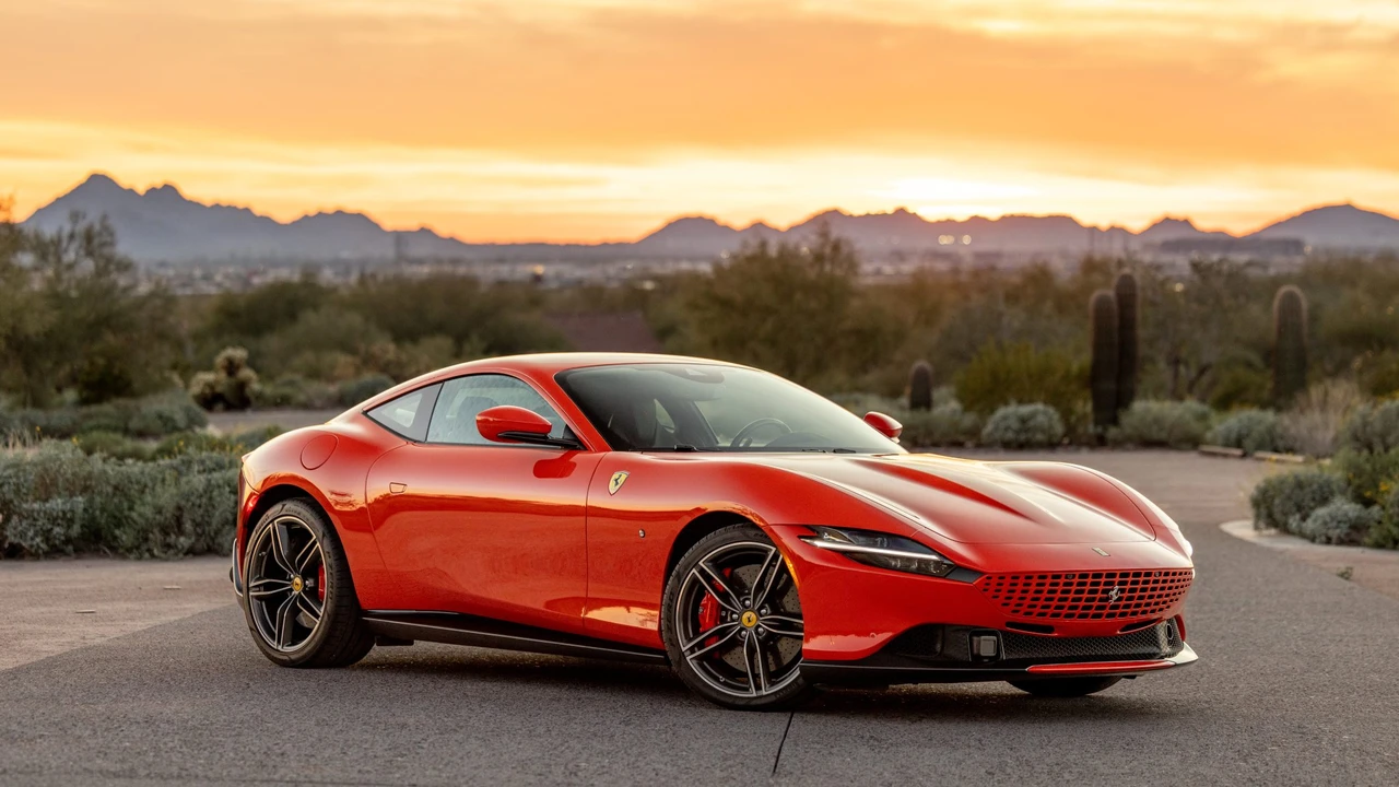 2022 Ferrari Roma - Image 24 of 31