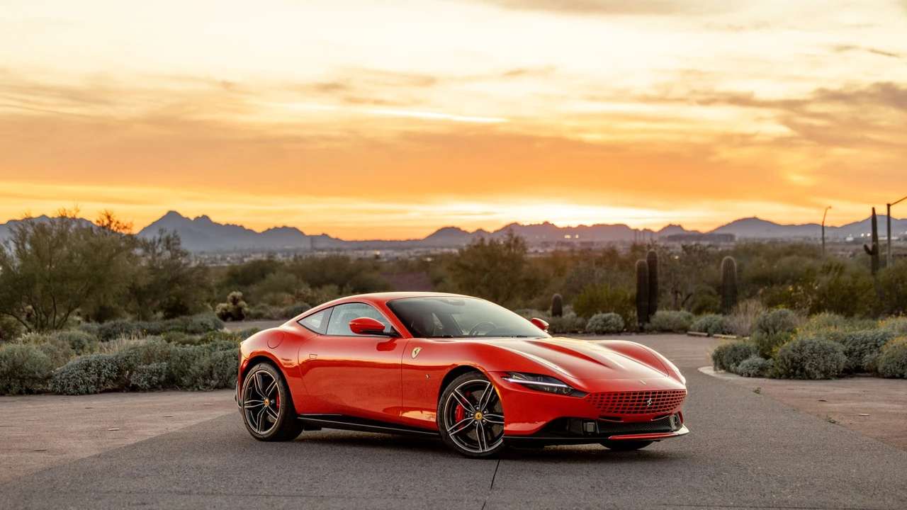 2022 Ferrari Roma - Image 25 of 31