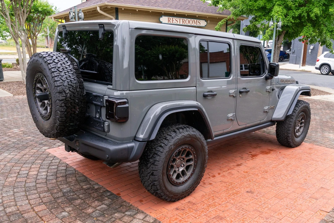 2022 Jeep JL Wrangler - Image 12 of 31