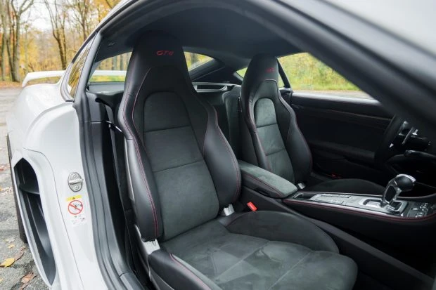 2022 Porsche 718 Cayman GT4 - Image 4 of 8