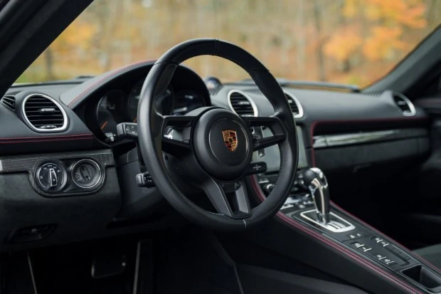 2022 Porsche 718 Cayman GT4 - Image 5 of 8