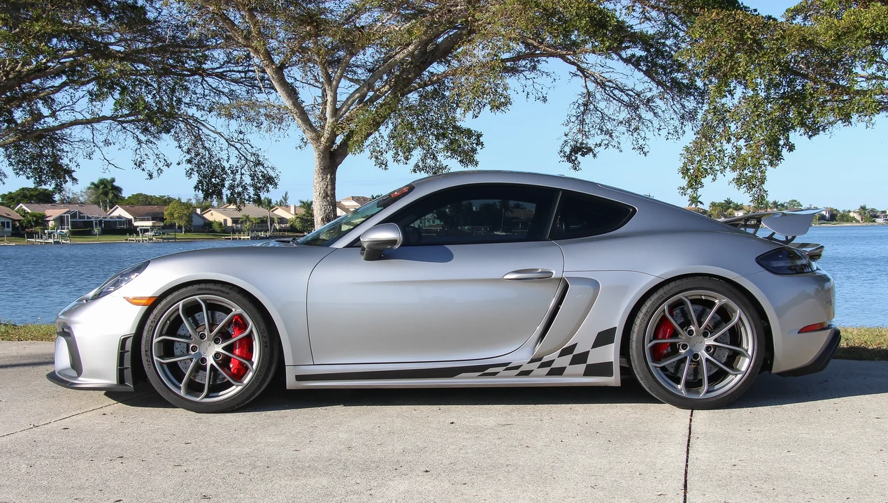 2023 Porsche 718 Cayman GT4 - Image 6 of 6