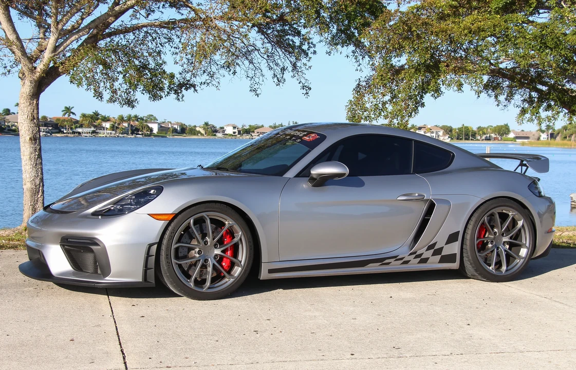 2023 Porsche 718 Cayman GT4 - Image 4 of 6
