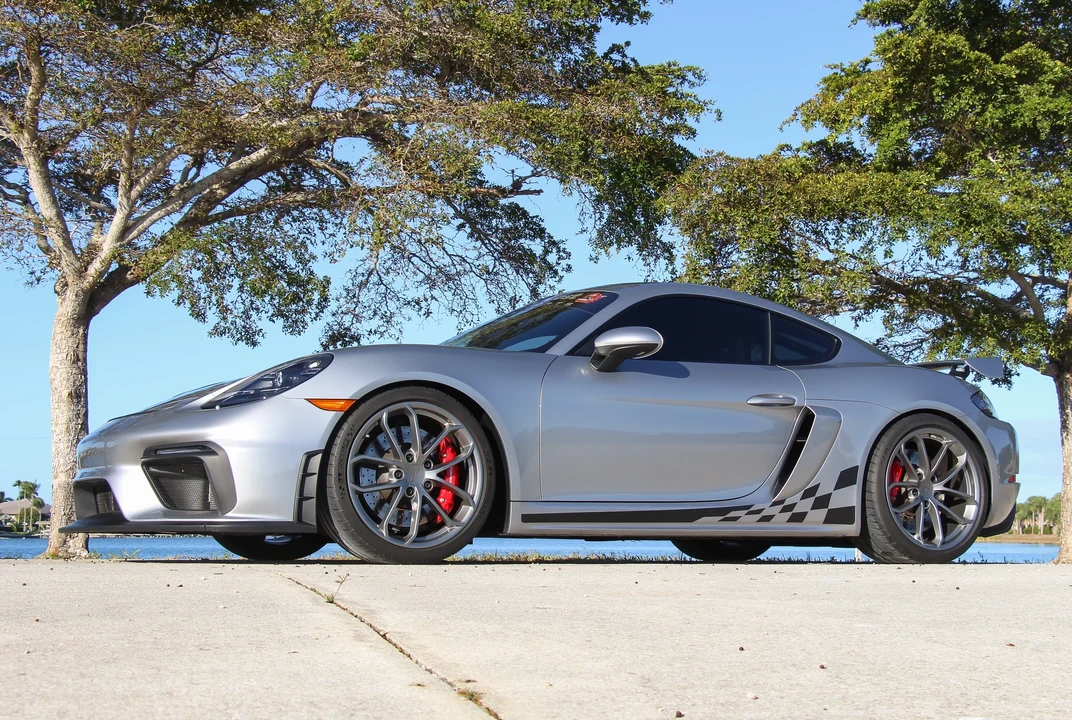 2023 Porsche 718 Cayman GT4 - Image 5 of 6