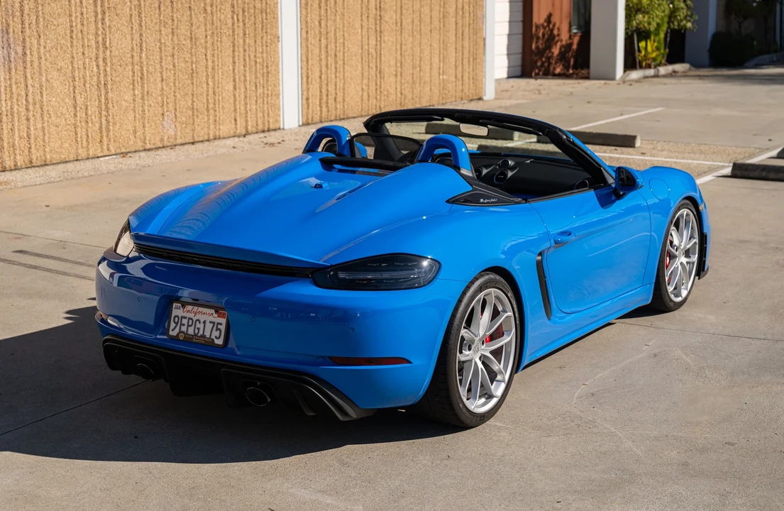 2023 Porsche - Image 16 of 31