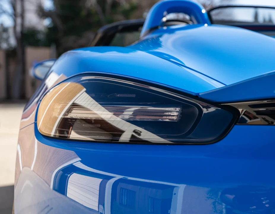 2023 Porsche - Image 28 of 31