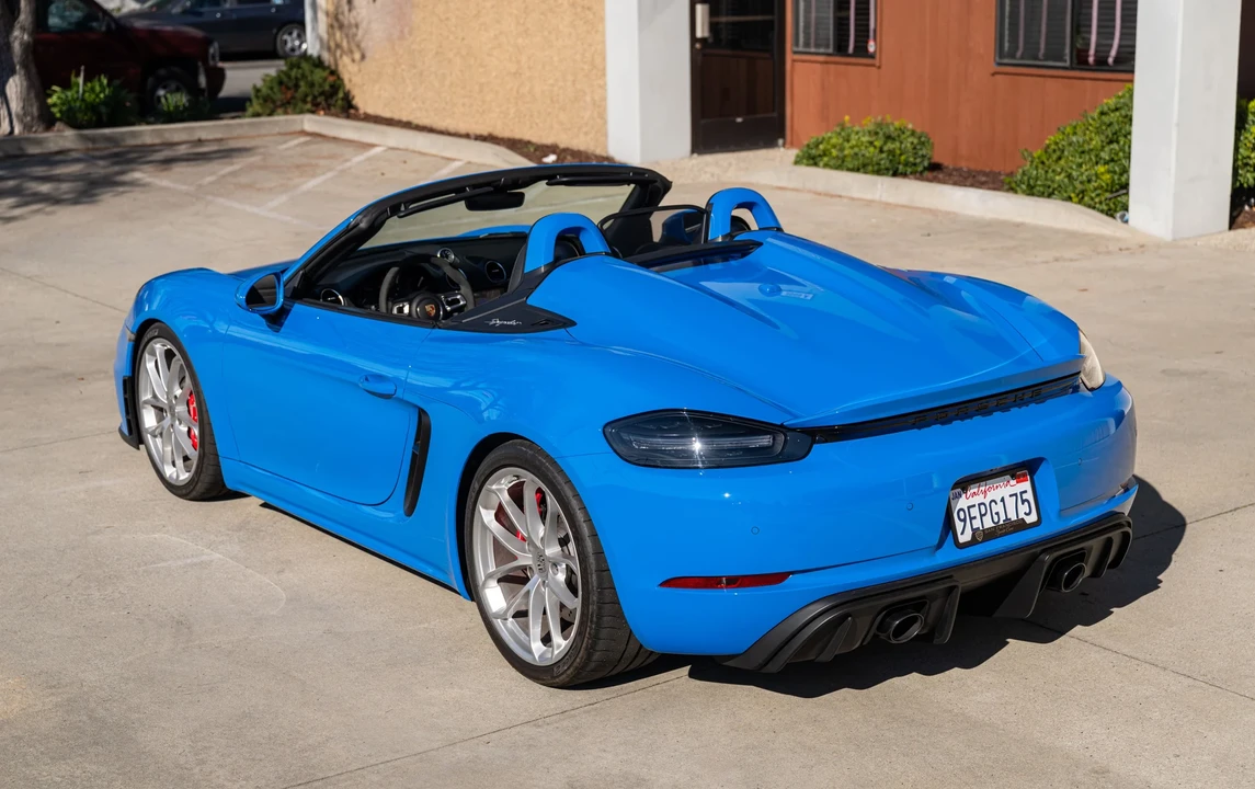 2023 Porsche - Image 12 of 31