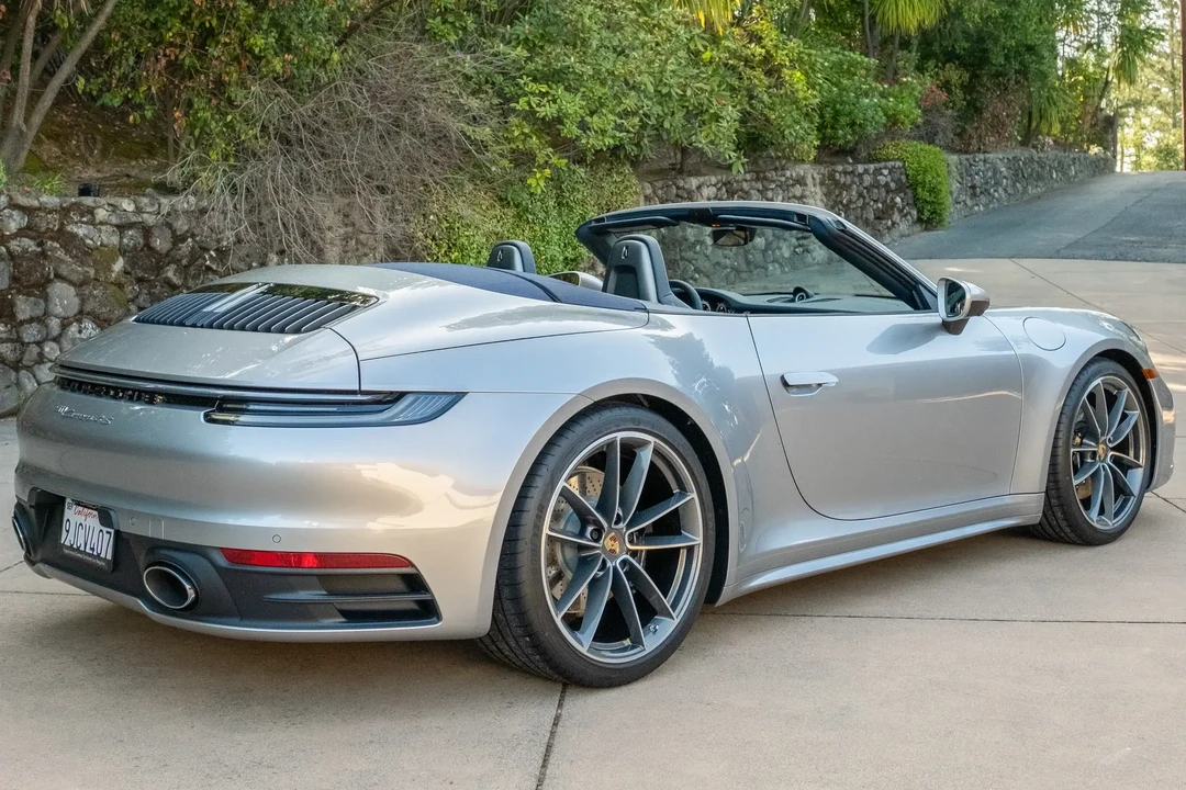 2023 Porsche 992 Carrera 4S - Image 5 of 6