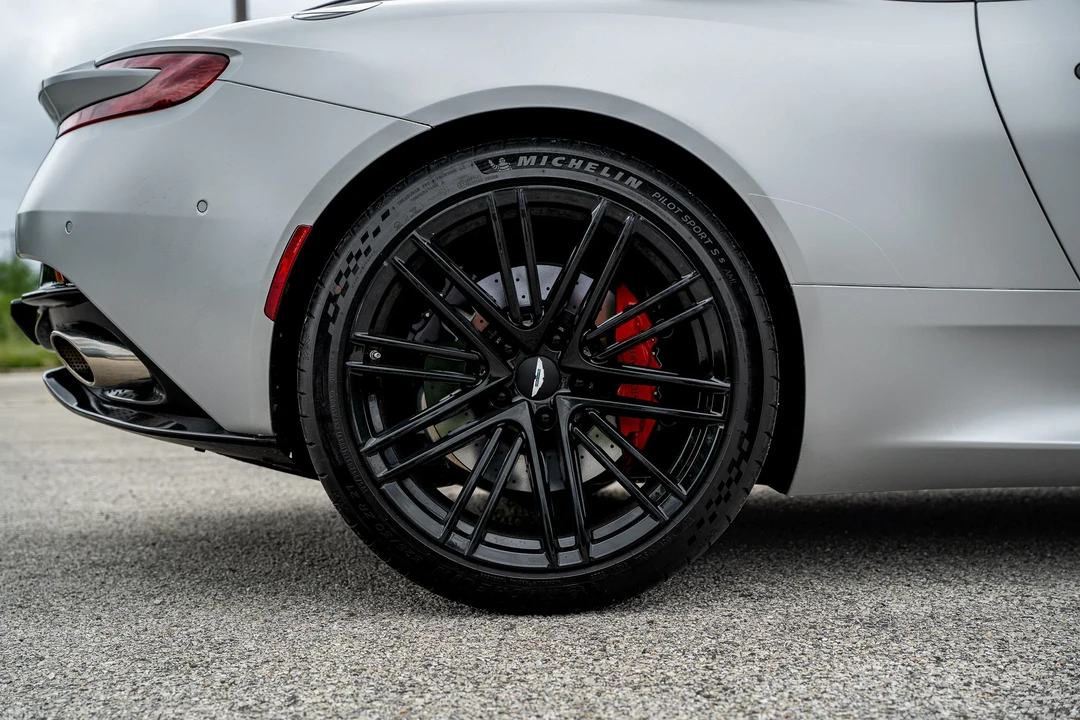 2024 Aston Martin DB12 - Image 15 of 31