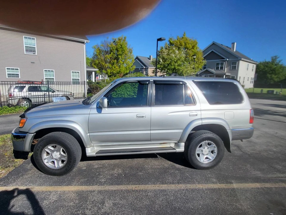 2002 Toyota 4Runner 3rd Gen - Image 2 of 3