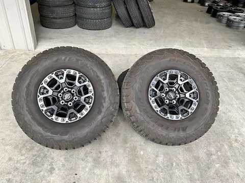 Ford Raptor R Factory Black 17" Wheels & 37” Tires