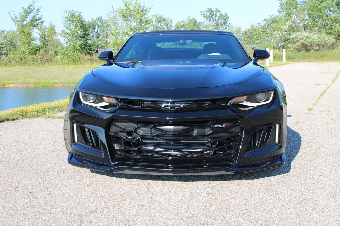 2023 Chevrolet Camaro ZL1 6th Gen - Image 11 of 31