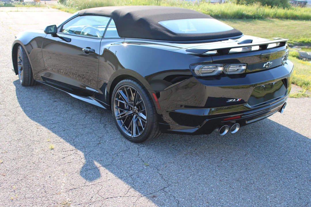 2023 Chevrolet Camaro ZL1 6th Gen - Image 17 of 31