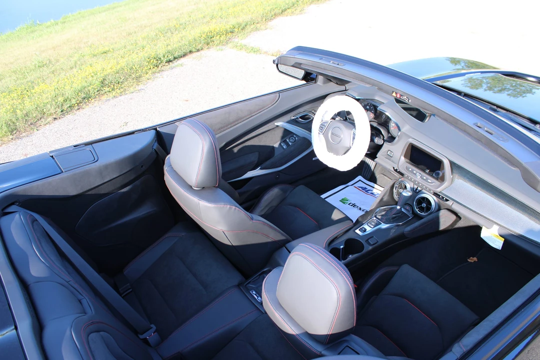 2023 Chevrolet Camaro ZL1 6th Gen - Image 25 of 31