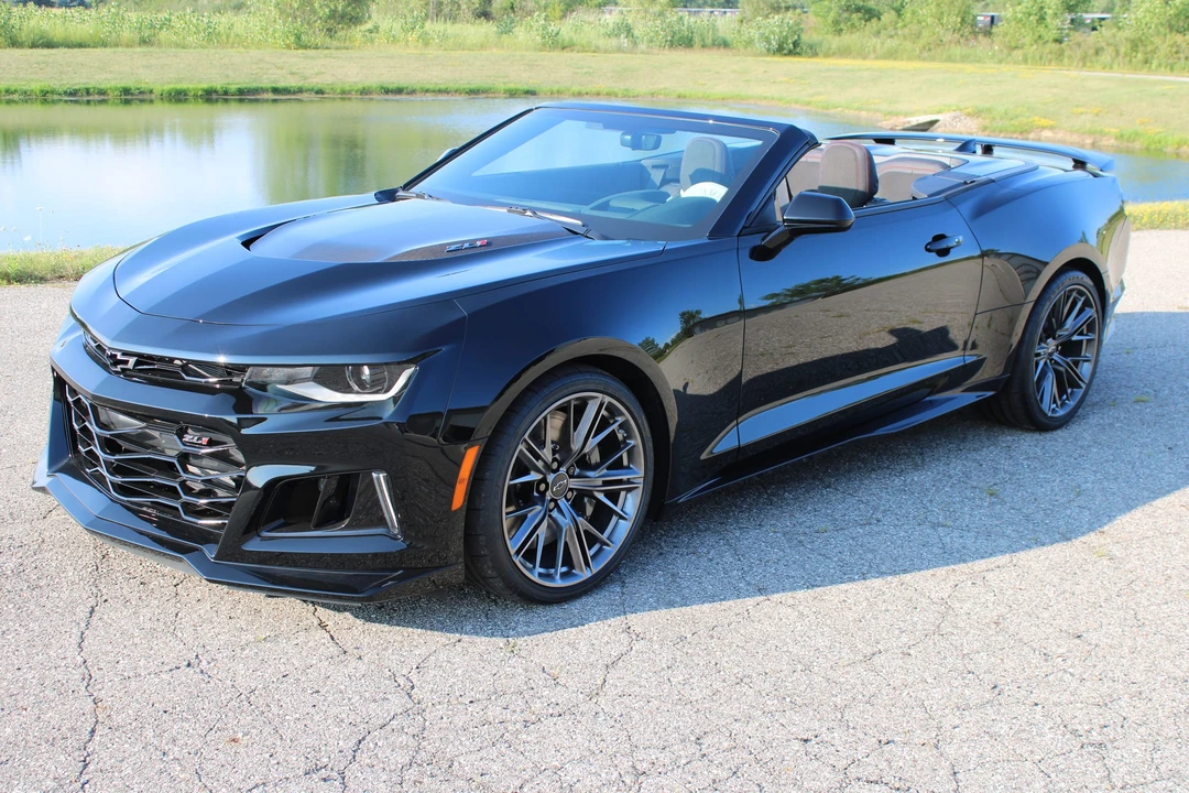 2023 Chevrolet Camaro ZL1 6th Gen - Image 2 of 31