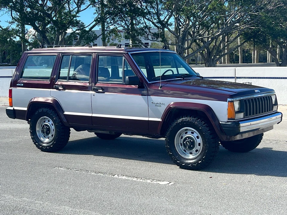 1984 Jeep XJ Cherokee - Image 9 of 31