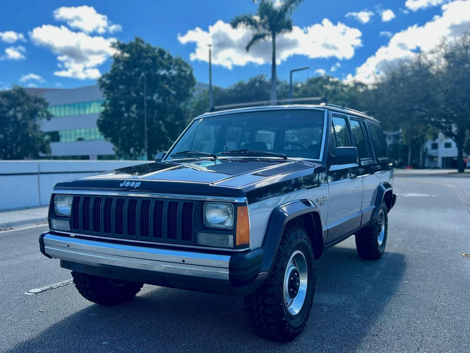 1984 Jeep XJ Cherokee - Image 5 of 31