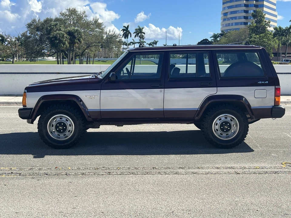 1984 Jeep XJ Cherokee - Image 17 of 31