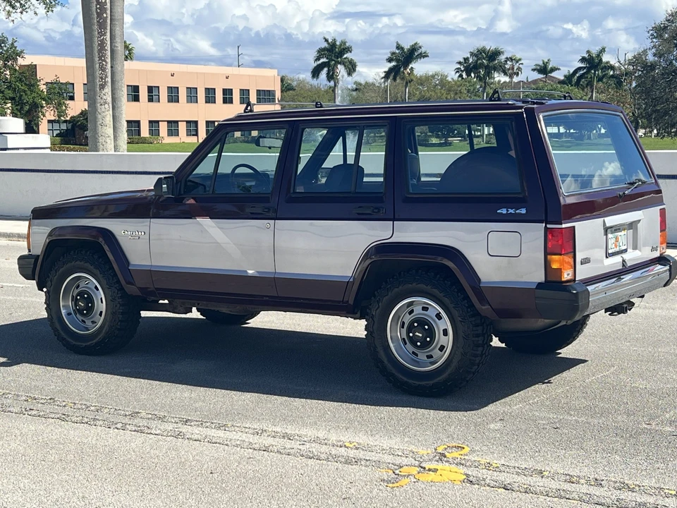 1984 Jeep XJ Cherokee - Image 16 of 31