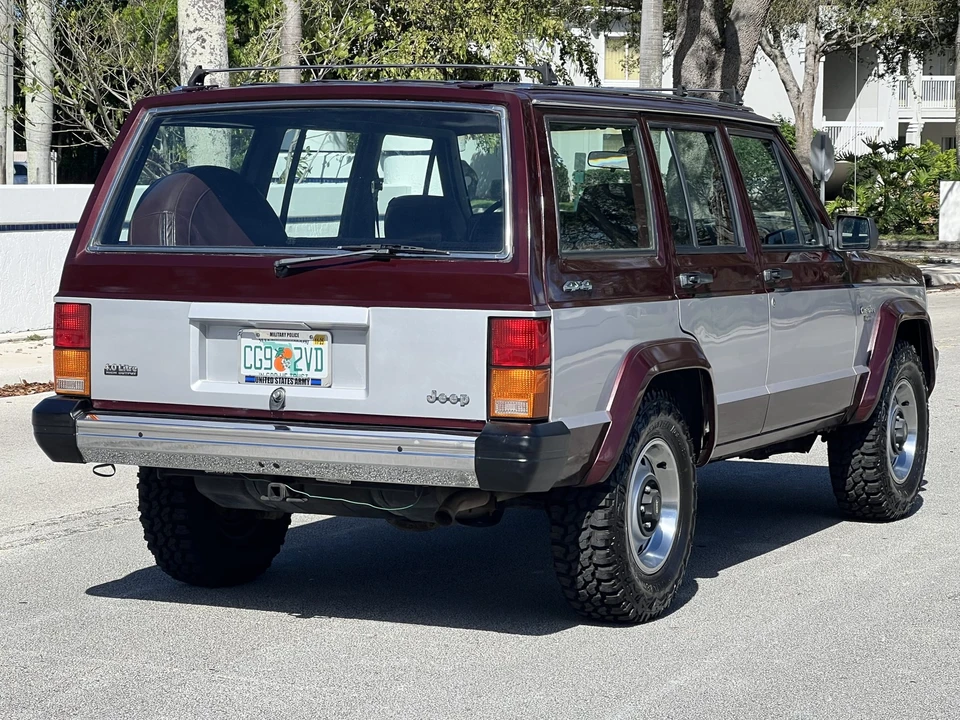 1984 Jeep XJ Cherokee - Image 13 of 31