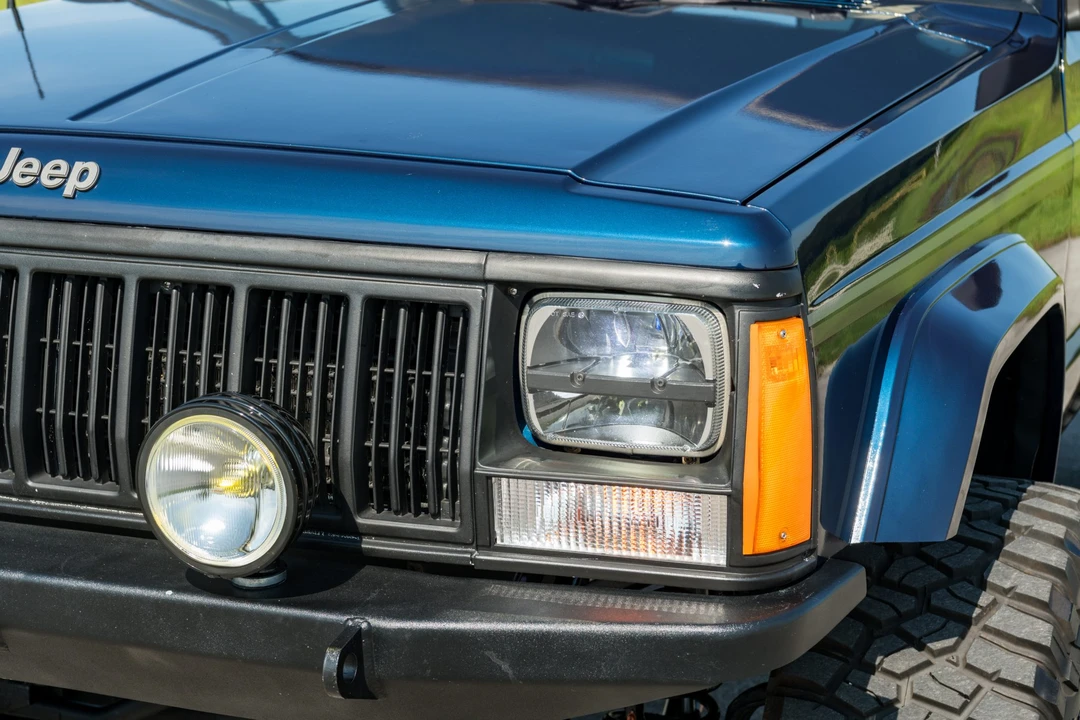 1988 Jeep Comanche - Image 15 of 31