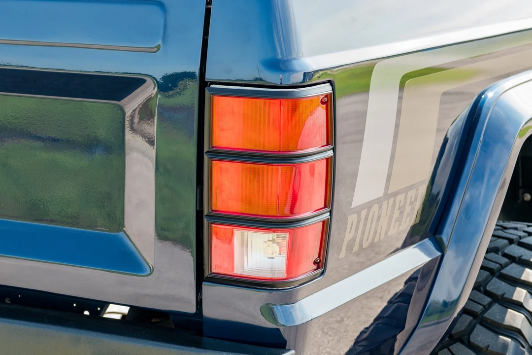 1988 Jeep Comanche - Image 18 of 31