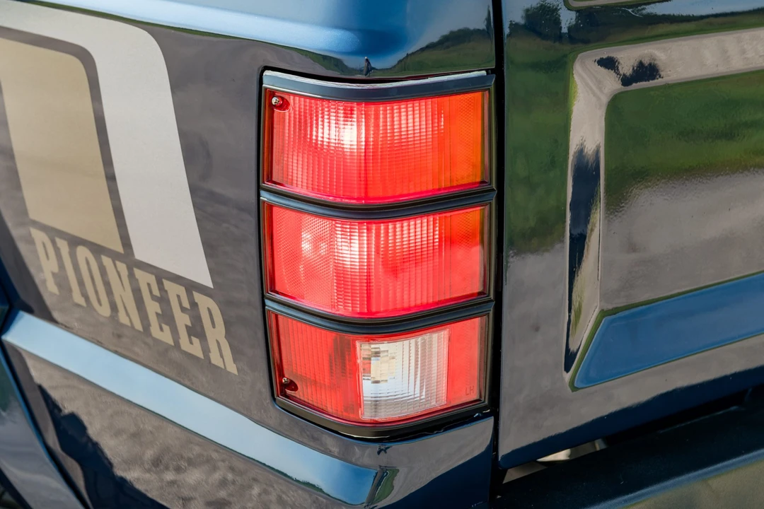 1988 Jeep Comanche - Image 19 of 31