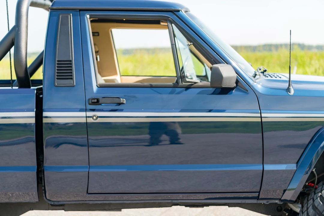 1988 Jeep Comanche - Image 25 of 31