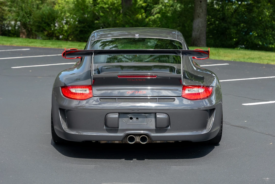 2010 Porsche 997 GT3 RS - Image 9 of 31