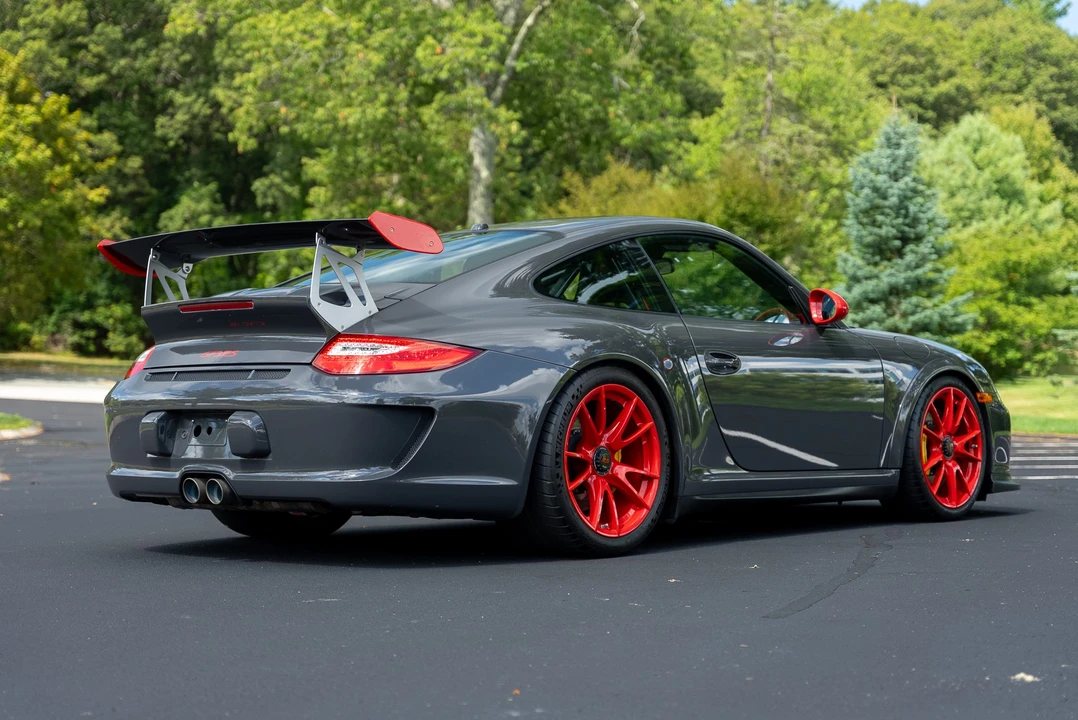 2010 Porsche 997 GT3 RS - Image 10 of 31