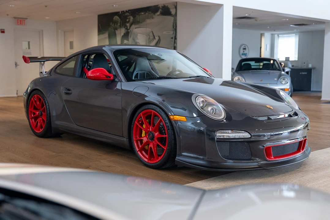 2010 Porsche 997 GT3 RS - Image 30 of 31