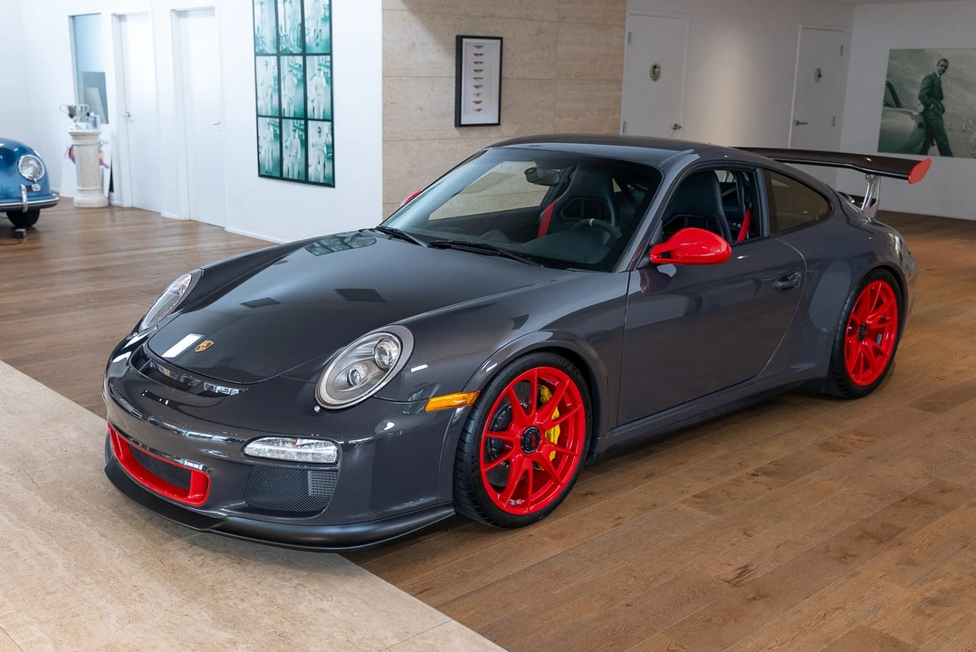 2010 Porsche 997 GT3 RS - Image 19 of 31