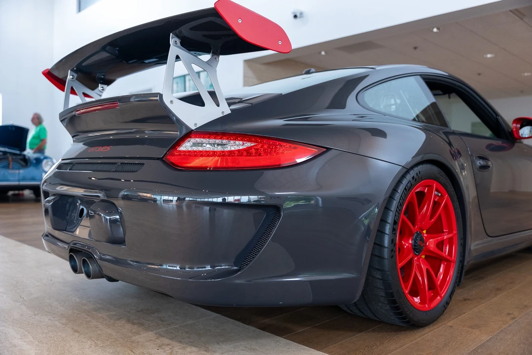 2010 Porsche 997 GT3 RS - Image 26 of 31