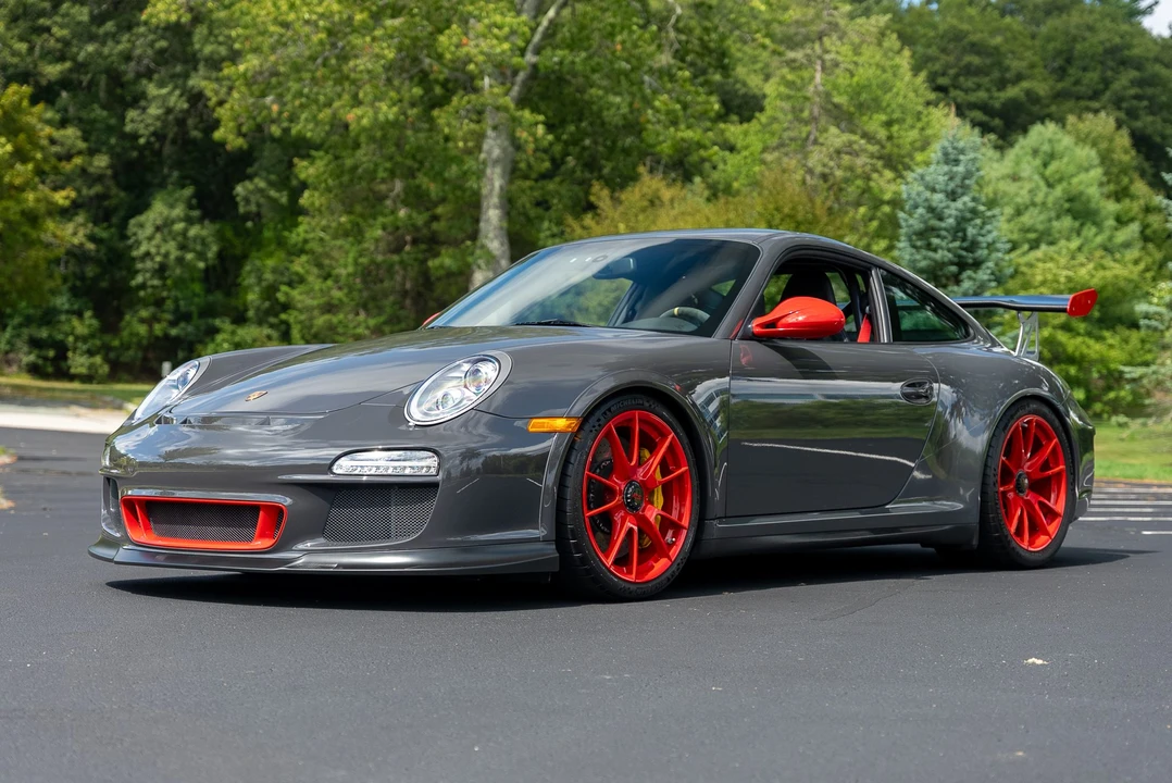 2010 Porsche 997 GT3 RS - Image 2 of 31