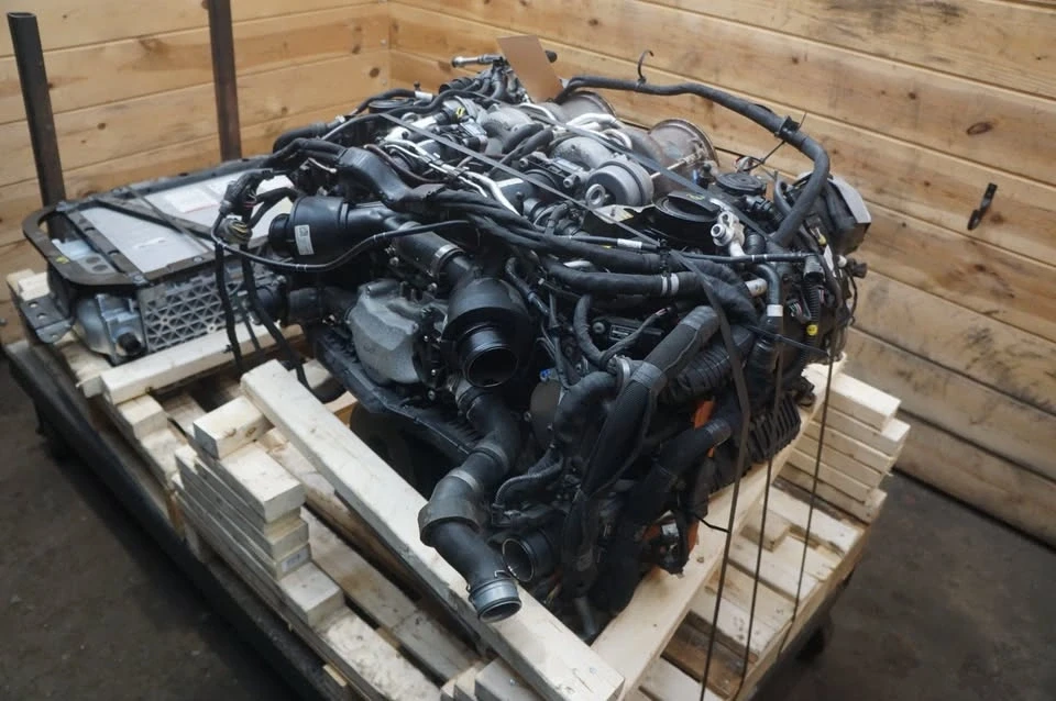 2017 Parts & Memorabilia Engines - Image 2 of 10