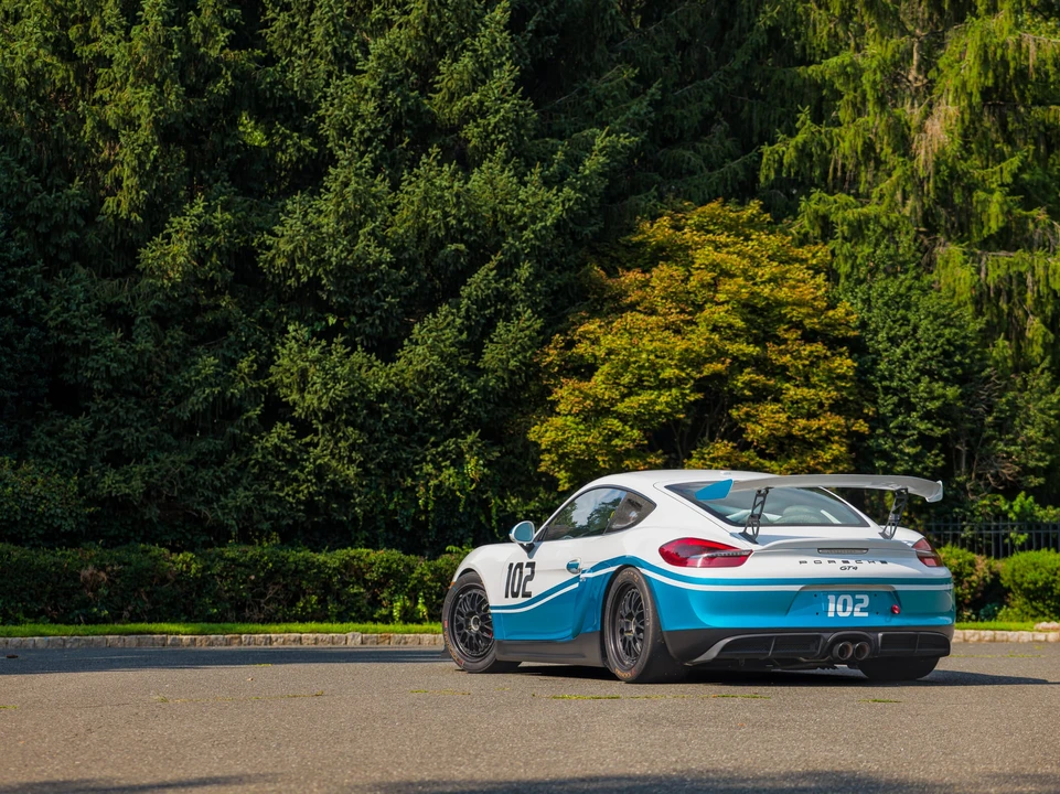2016 Porsche 981 Cayman GT4 - Image 13 of 31