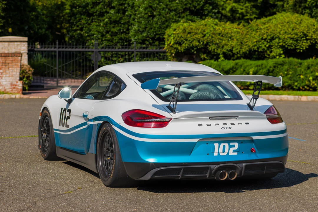 2016 Porsche 981 Cayman GT4 - Image 15 of 31