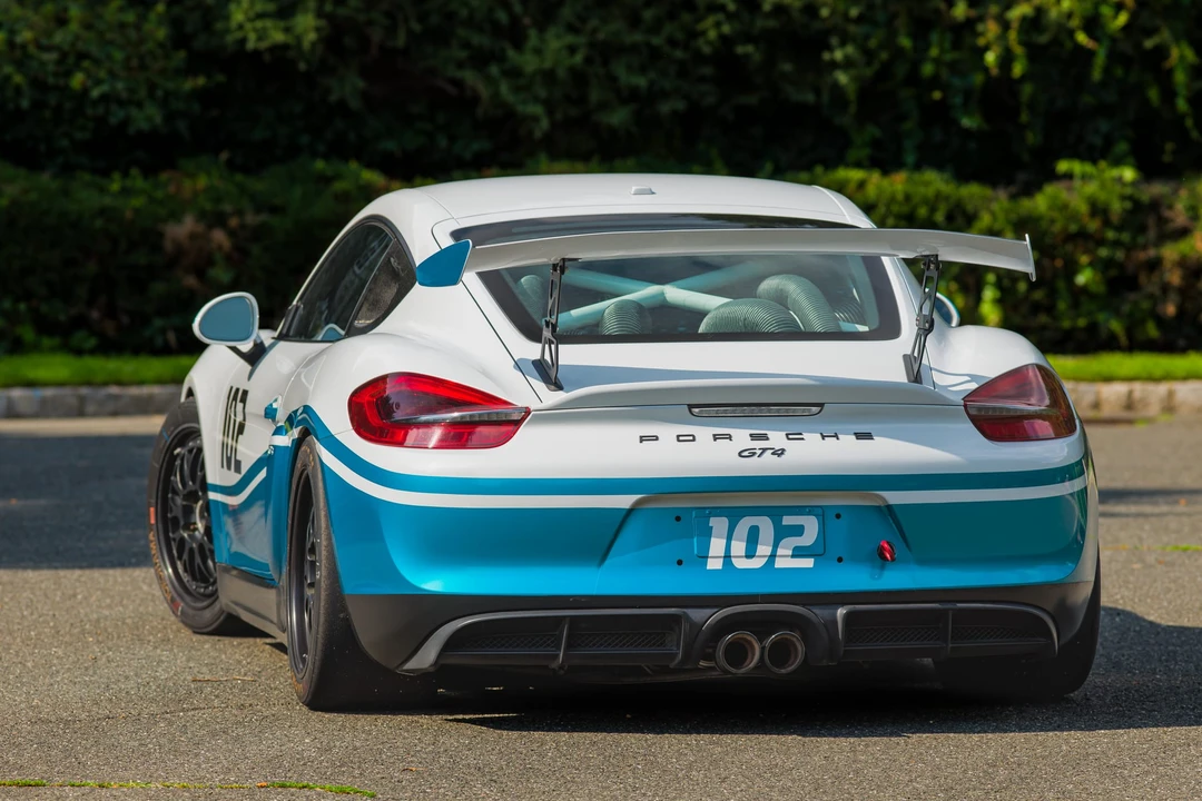2016 Porsche 981 Cayman GT4 - Image 17 of 31