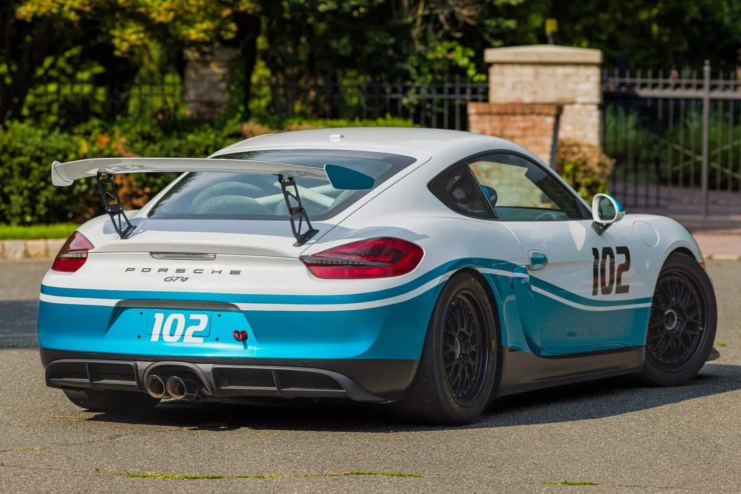 2016 Porsche 981 Cayman GT4 - Image 23 of 31