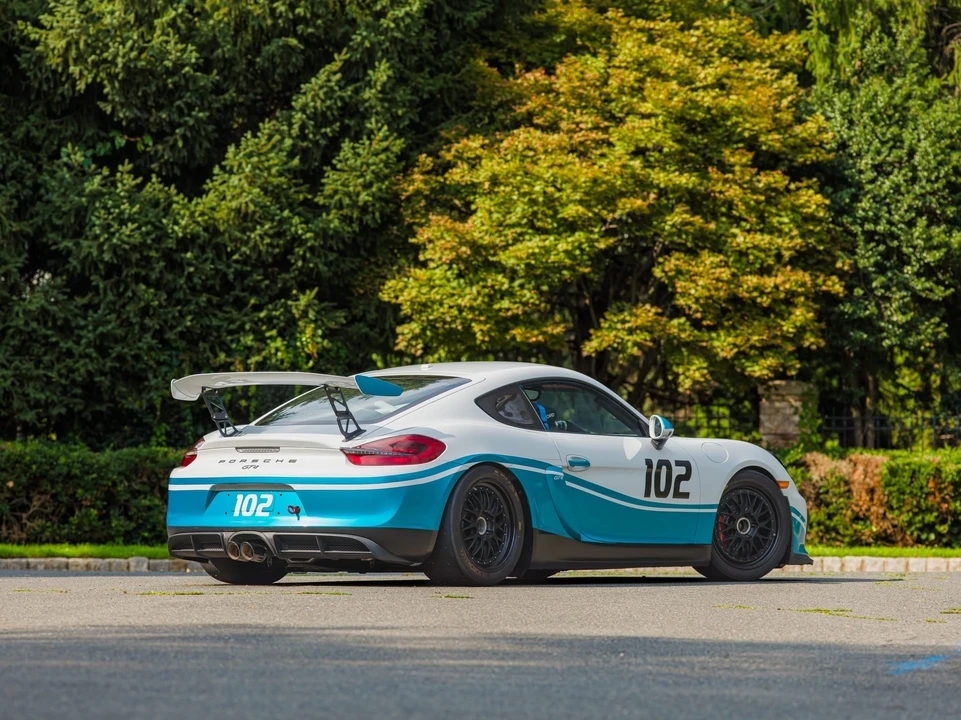2016 Porsche 981 Cayman GT4 - Image 25 of 31