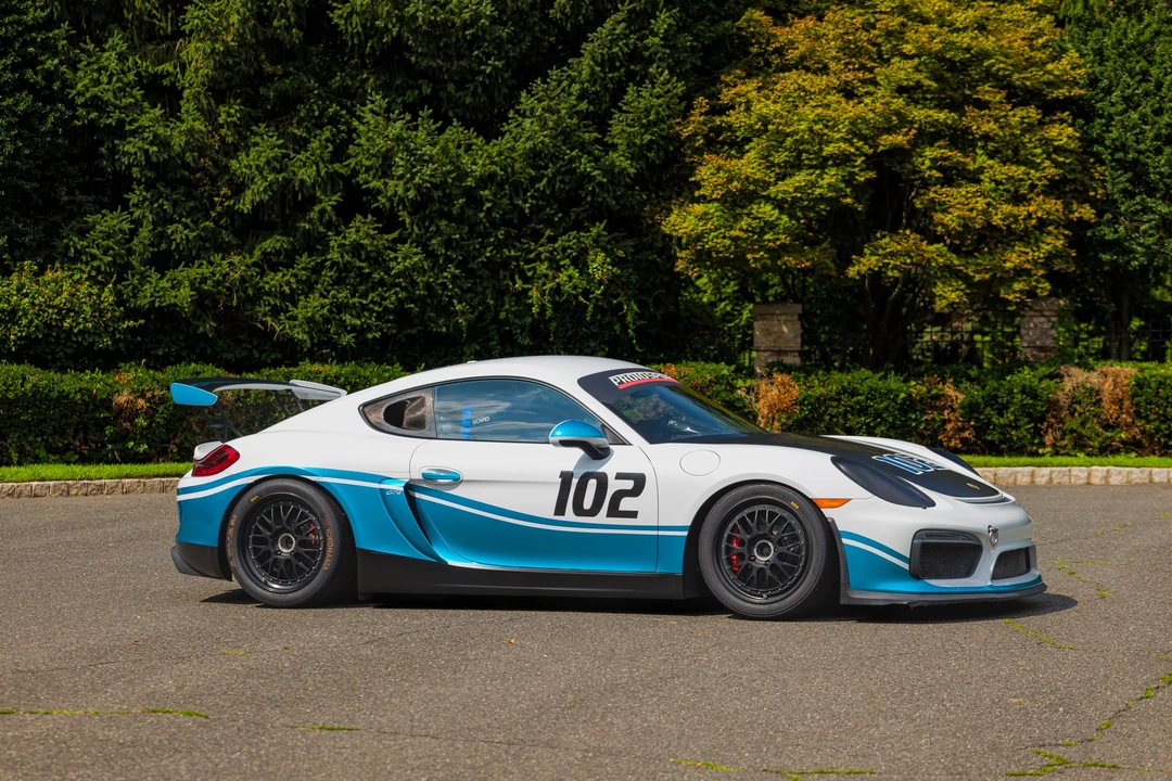 2016 Porsche 981 Cayman GT4 - Image 29 of 31