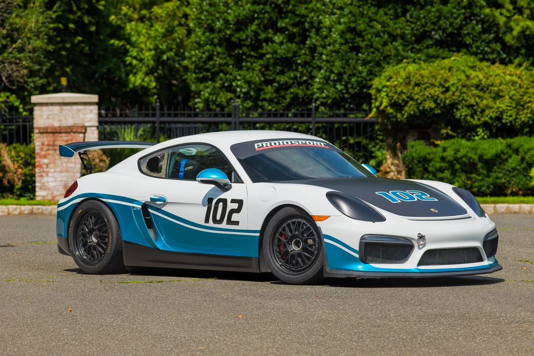 2016 Porsche 981 Cayman GT4 - Image 30 of 31