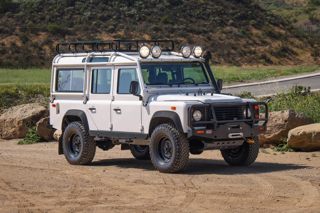 1993 Land Rover Defender 110 - Image 4 of 31
