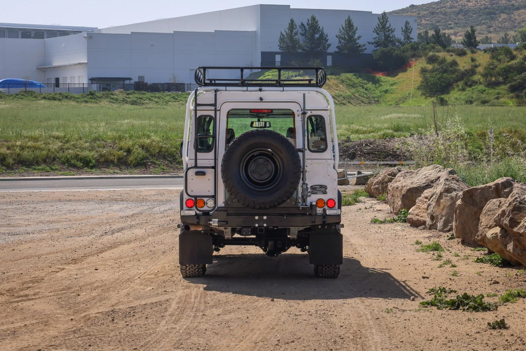 1993 Land Rover Defender 110 - Image 13 of 31