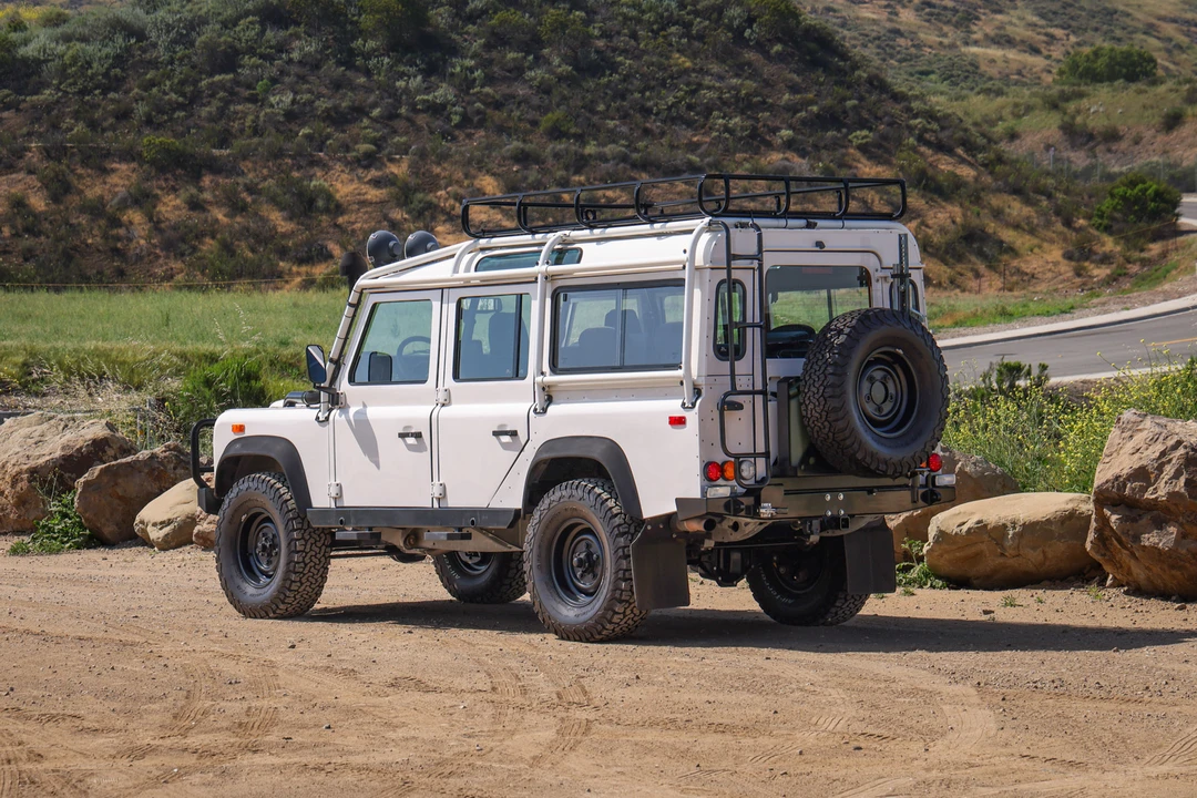 1993 Land Rover Defender 110 - Image 15 of 31