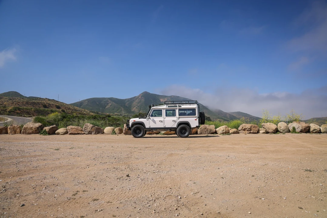 1993 Land Rover Defender 110 - Image 19 of 31
